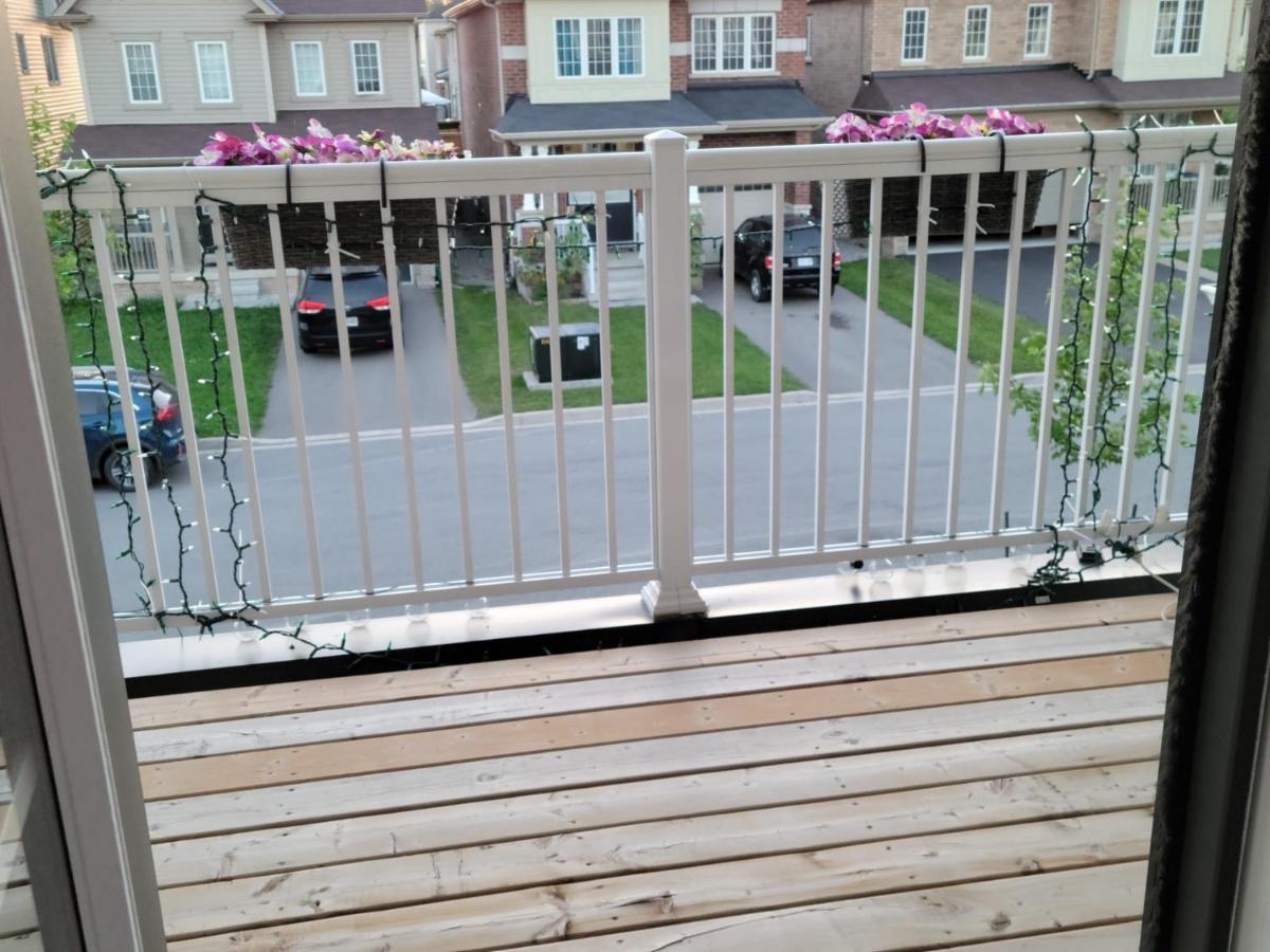 Niagara- Beautiful Cozy Sunfilled Big Complete House Minutes Drive From Falls Villa Thorold Exterior photo