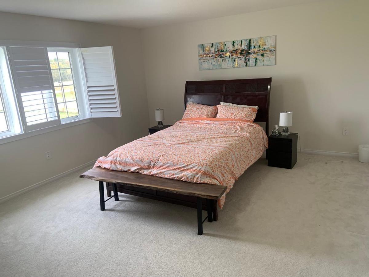 Niagara- Beautiful Cozy Sunfilled Big Complete House Minutes Drive From Falls Villa Thorold Exterior photo